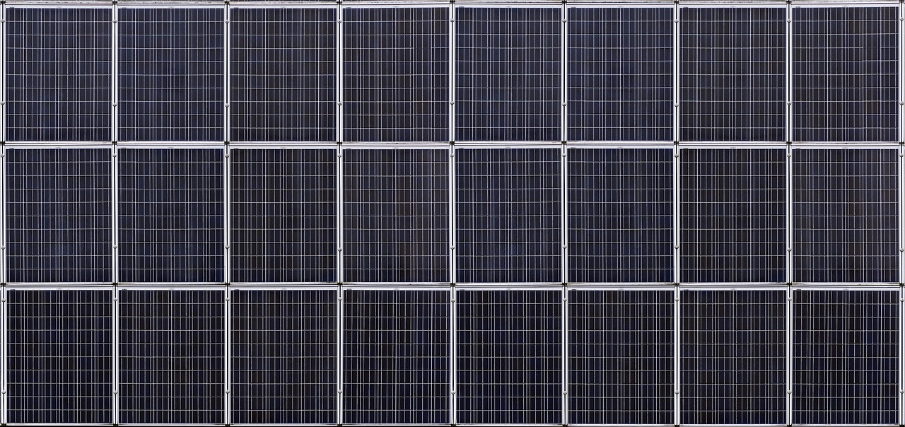 découvrez l'énergie solaire, une source d'énergie renouvelable et durable qui transforme la lumière du soleil en électricité. apprenez comment cette technologie verte contribue à réduire les émissions de carbone et à promouvoir un avenir énergétique plus propre.