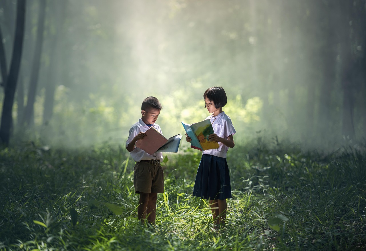découvrez l'importance de l'éducation environnementale pour sensibiliser les générations futures aux enjeux écologiques. apprenez comment intégrer des pratiques durables dans votre quotidien et faites la différence pour notre planète.