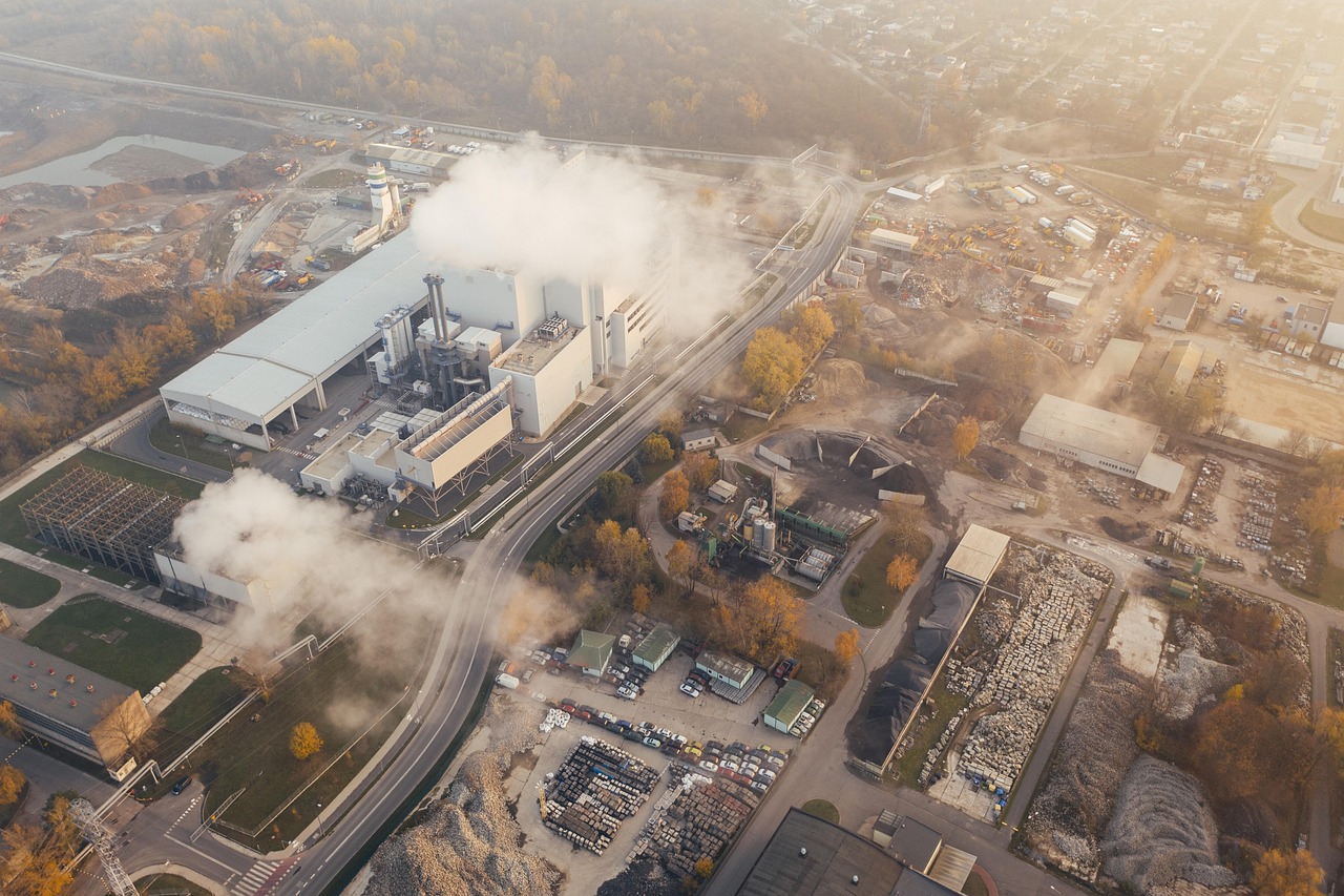découvrez tout ce qu'il faut savoir sur l'empreinte carbone : définition, impact environnemental, et conseils pratiques pour réduire votre empreinte et contribuer à un avenir durable.