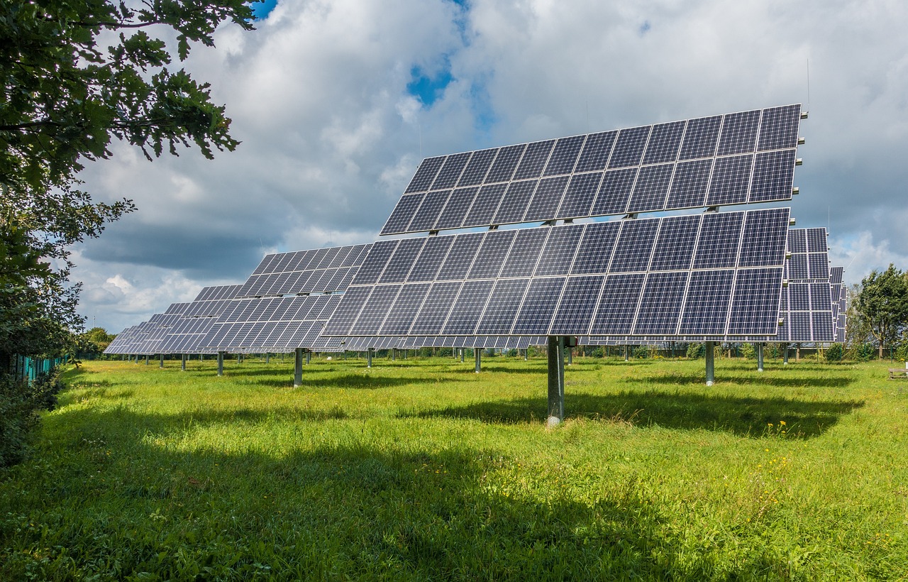 découvrez les avantages et les solutions offertes par les énergies renouvelables, une alternative durable pour un avenir écologique. informez-vous sur les différentes sources, comme le solaire, l'éolien et l'hydraulique, et comment elles contribuent à la préservation de notre planète.