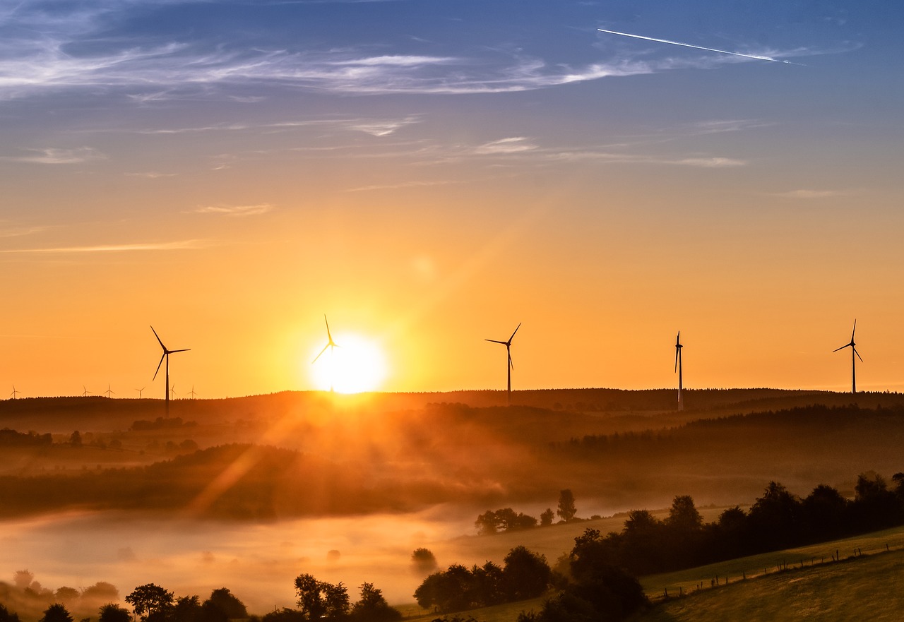 découvrez l'énergie renouvelable, une solution durable pour un avenir plus vert. explorez les différentes sources d'énergie renouvelable comme le solaire, l'éolien et l'hydraulique, ainsi que leur impact positif sur l'environnement et l'économie.