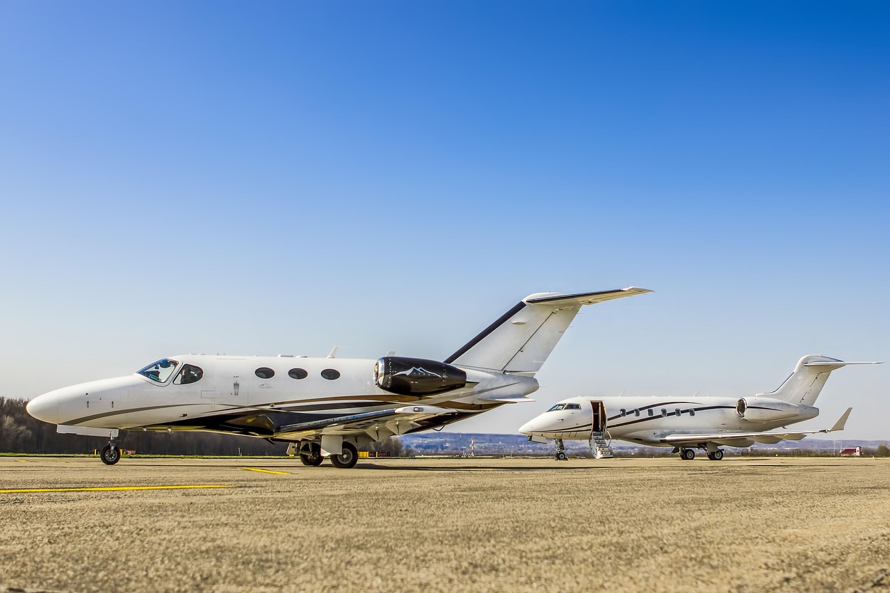 Jets privés polluants : les ultra-riches désertent Dubaï face au tumulte