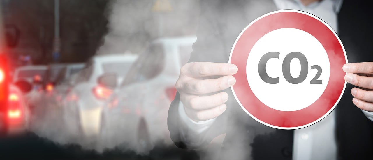 Vers l’objectif des 2 tonnes : Analyse des émissions de gaz à effet de serre de l’aéroport de …