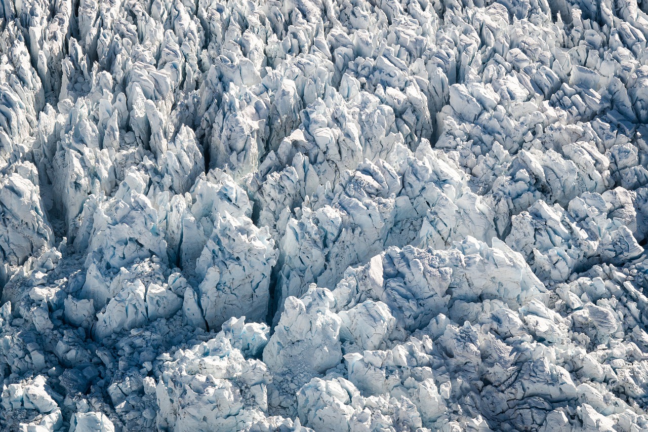 À Grenoble, un laboratoire public lutte en première ligne pour sauver les glaciers menacés par le changement climatique